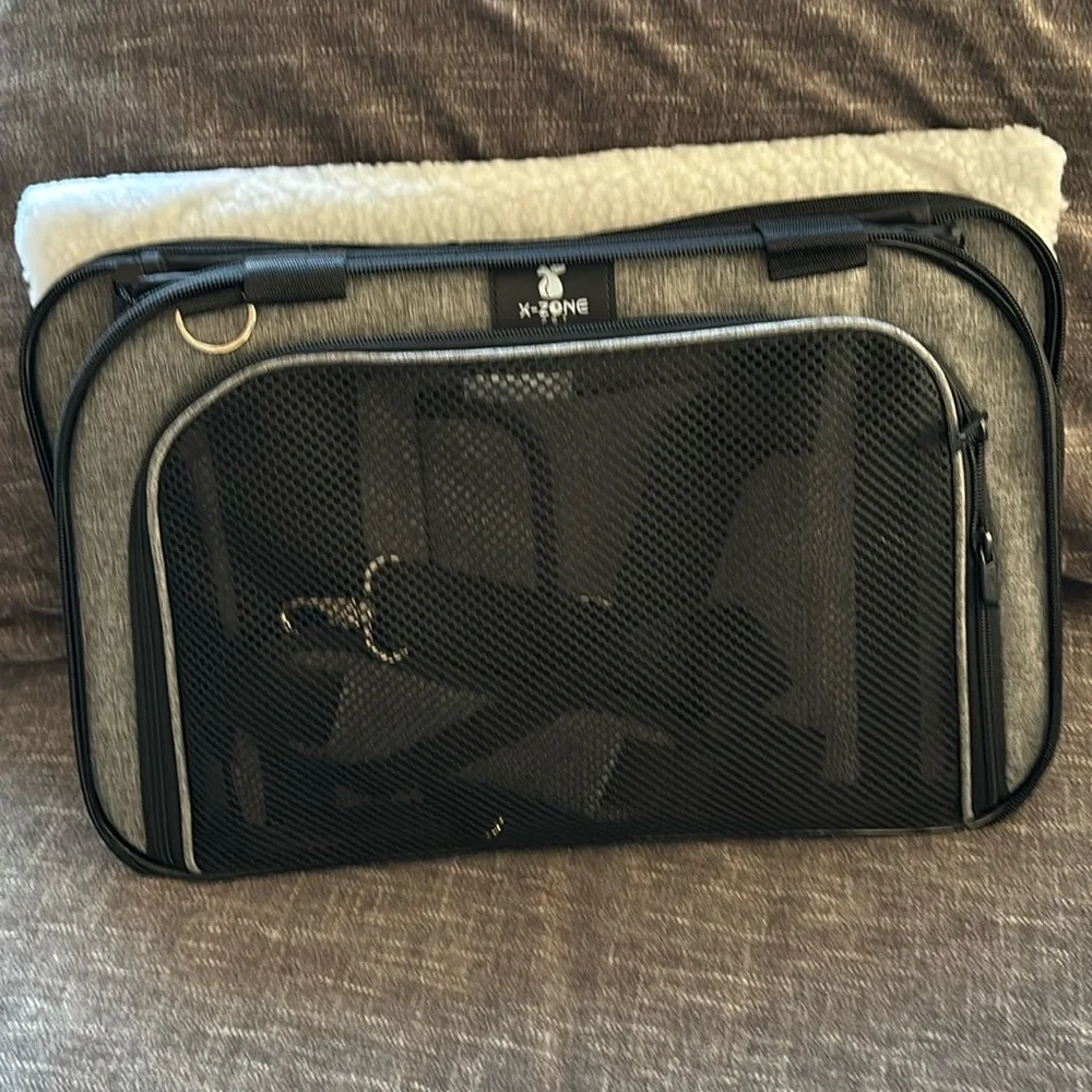 X-ZONE PET Airline Approved Soft-Sided Pet Travel Carrier for Dogs and Cats New!